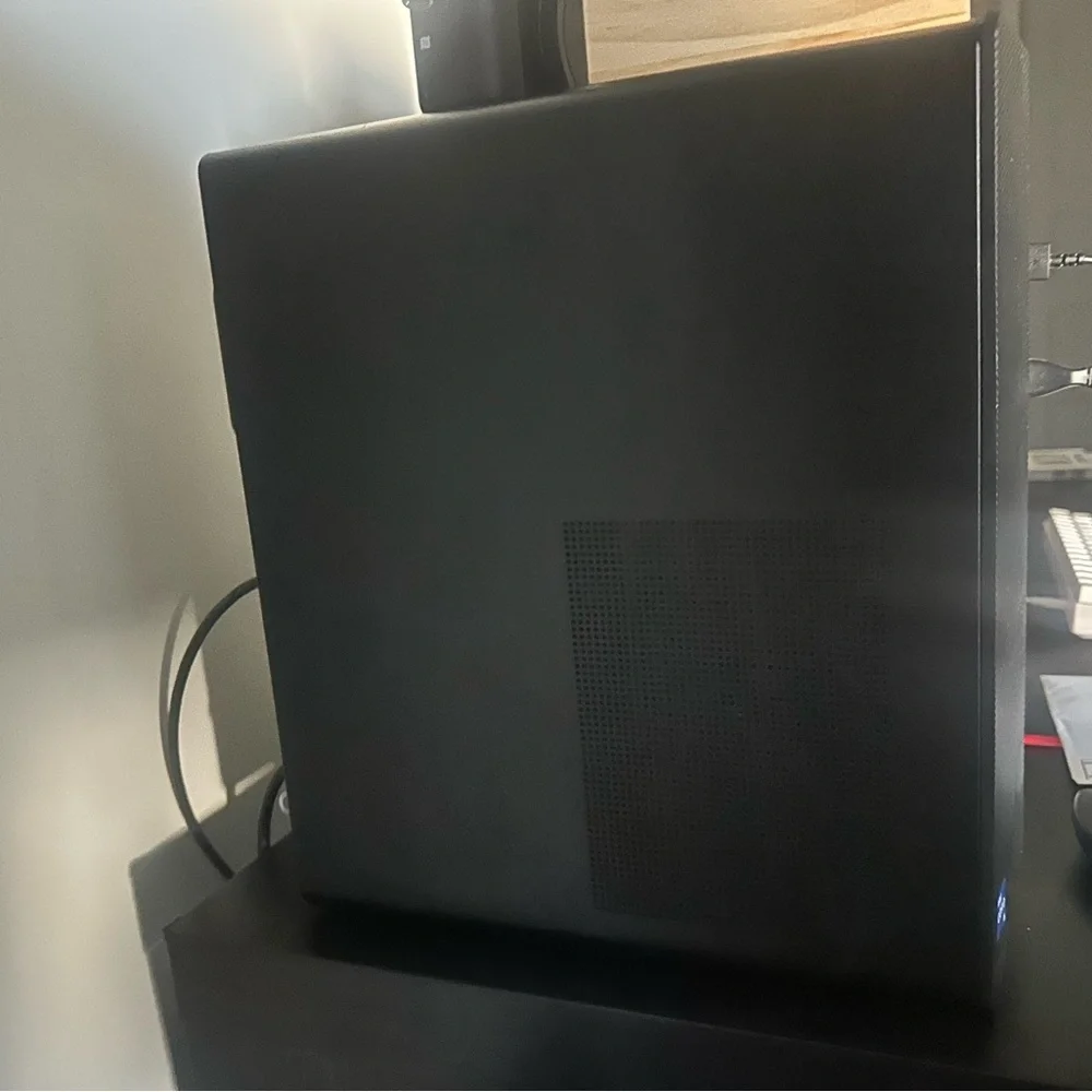 HP Black Gaming Console